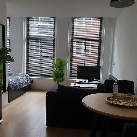 Recharge Hostel Rotterdam Bagian luar foto
