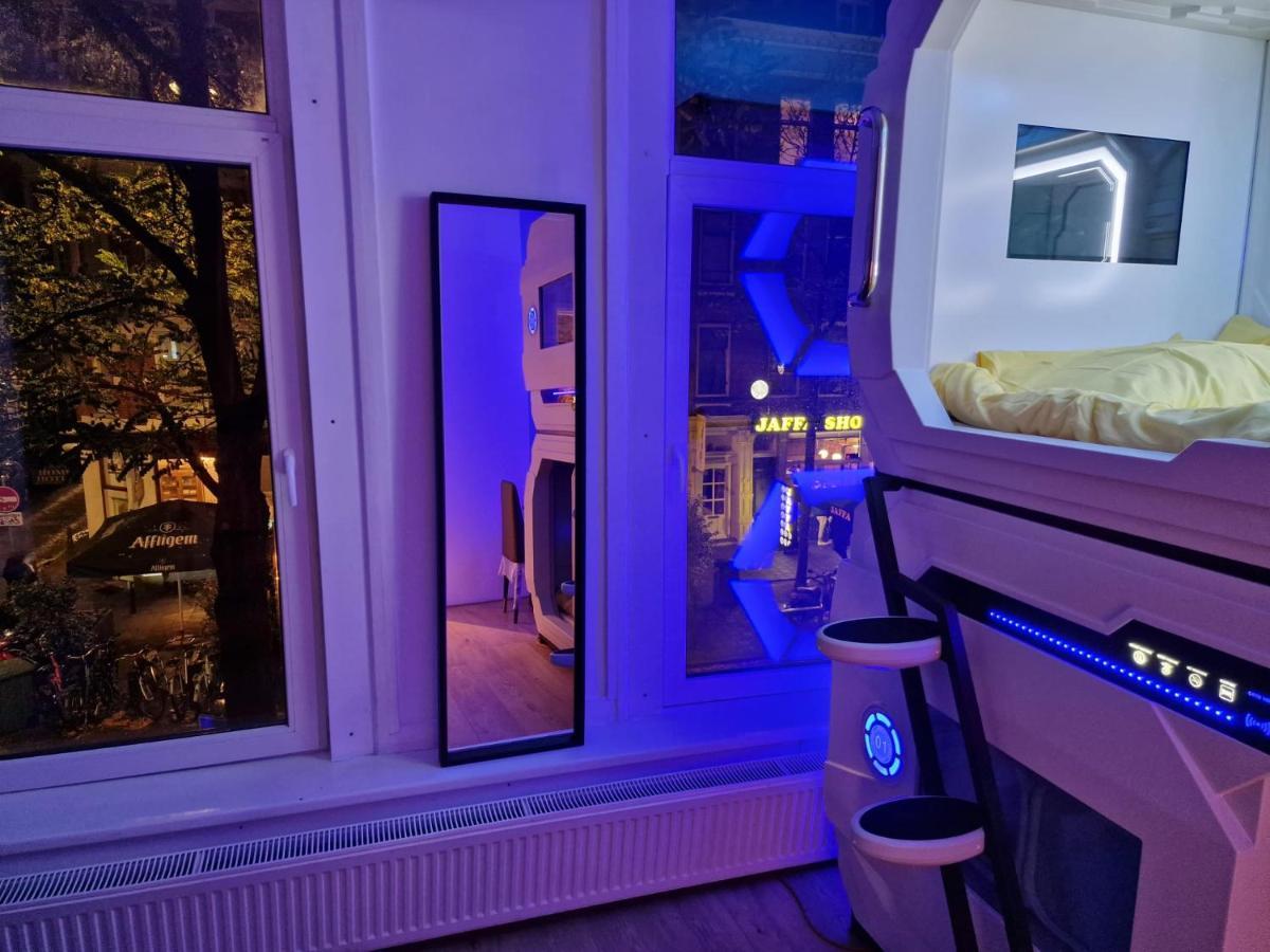 Recharge Hostel Rotterdam Bagian luar foto