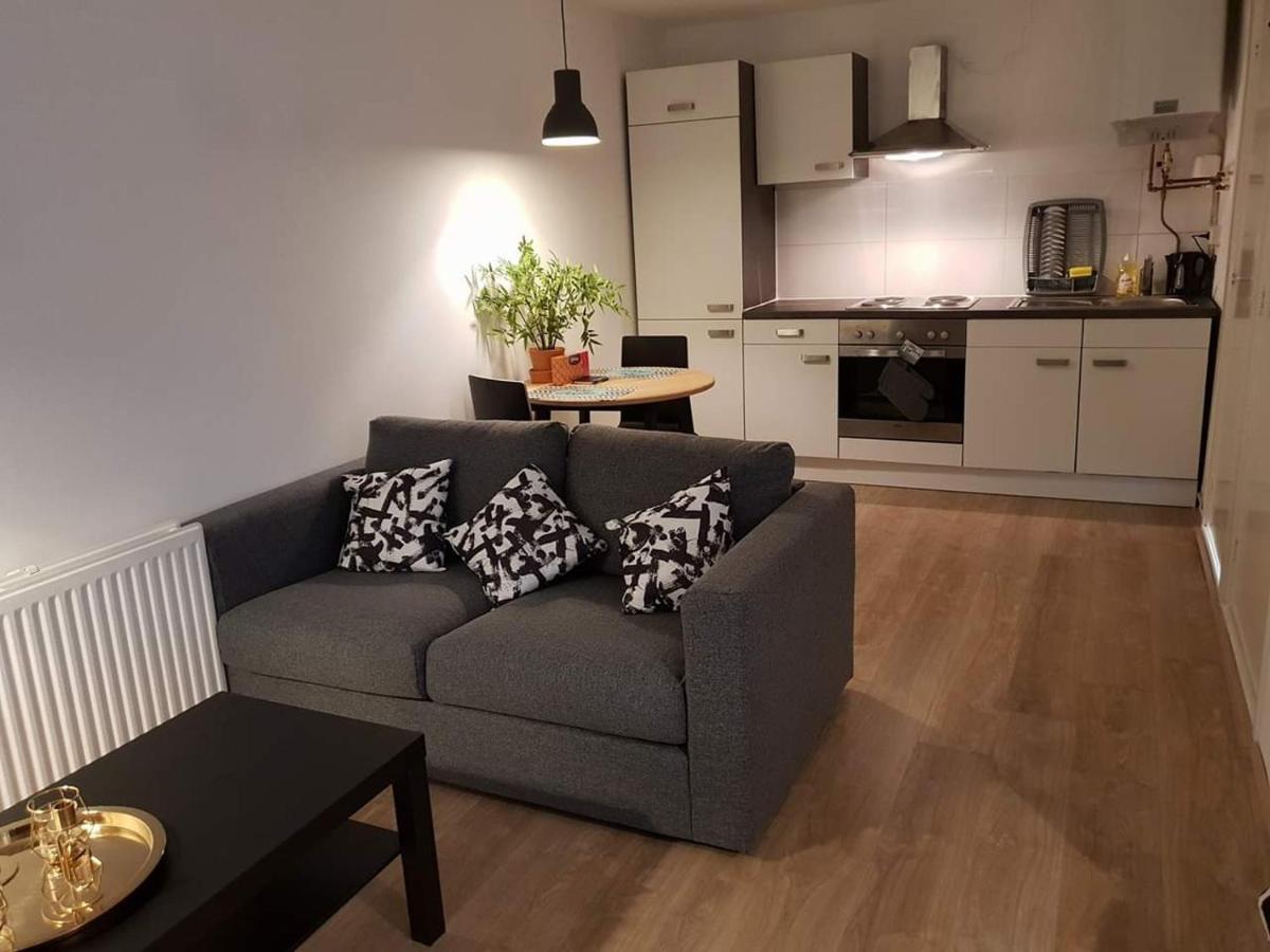 Recharge Hostel Rotterdam Bagian luar foto