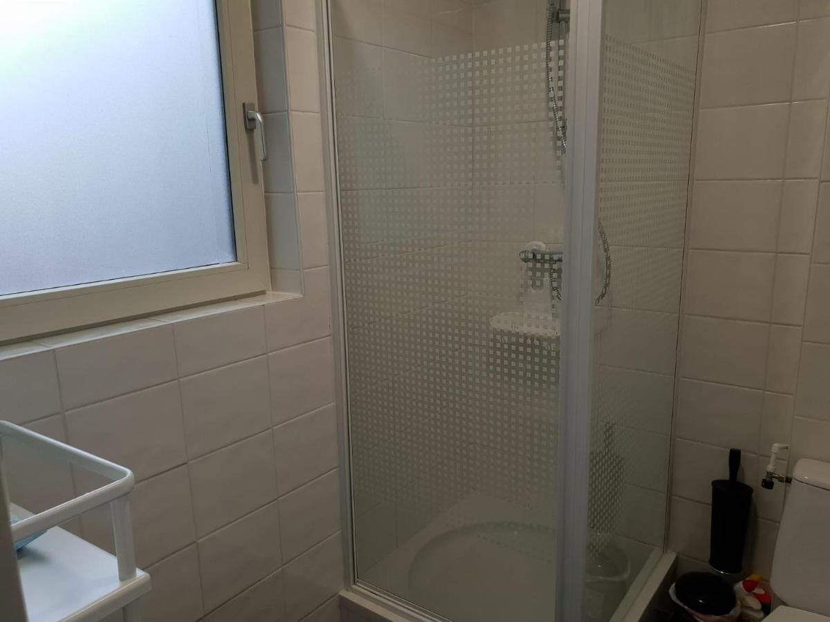 Recharge Hostel Rotterdam Bagian luar foto