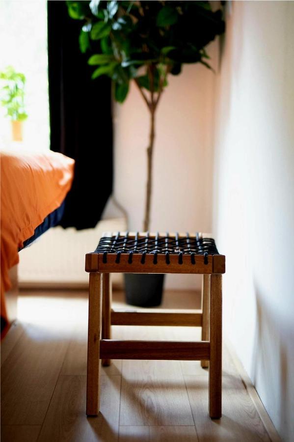 Recharge Hostel Rotterdam Bagian luar foto