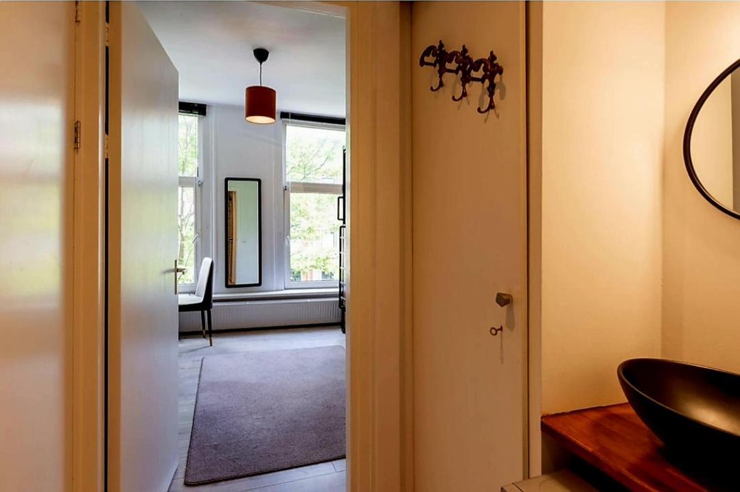 Recharge Hostel Rotterdam Bagian luar foto