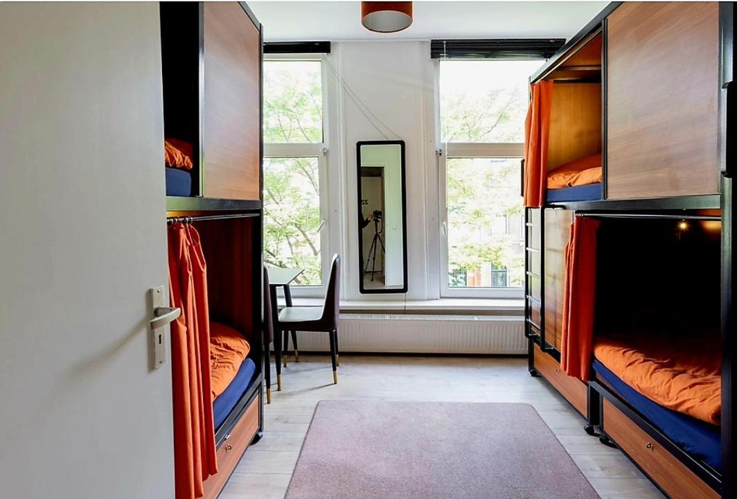 Recharge Hostel Rotterdam Bagian luar foto